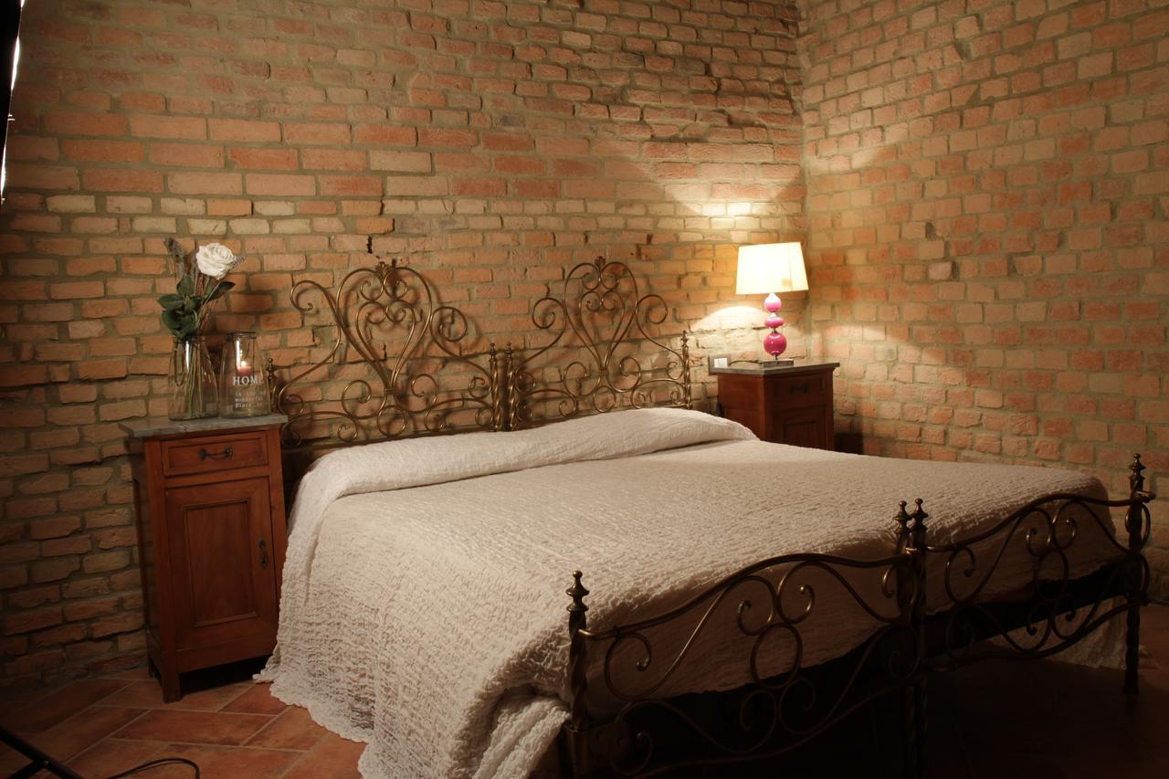 Agriturismo La Collina Del Sole Villa Varano Marchesi Room photo